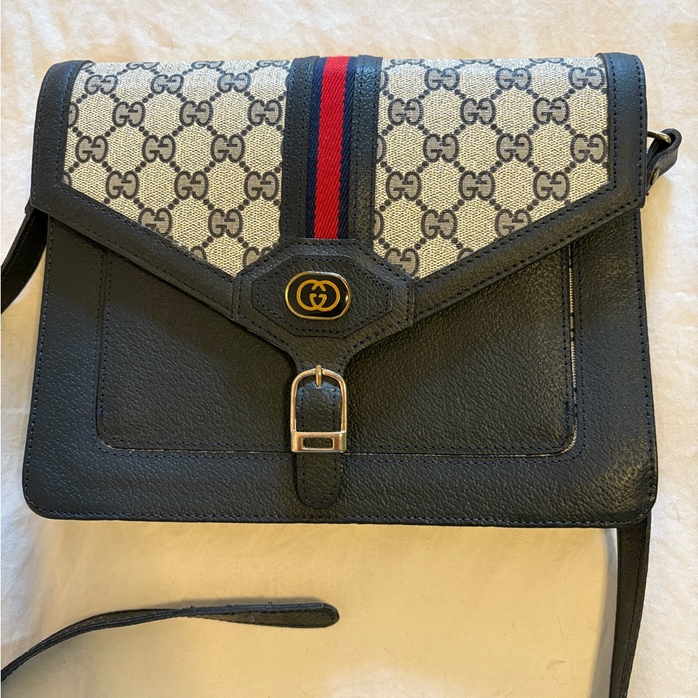 Gucci Black and Cream Crossbody Bag